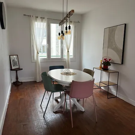 Apartment Centre