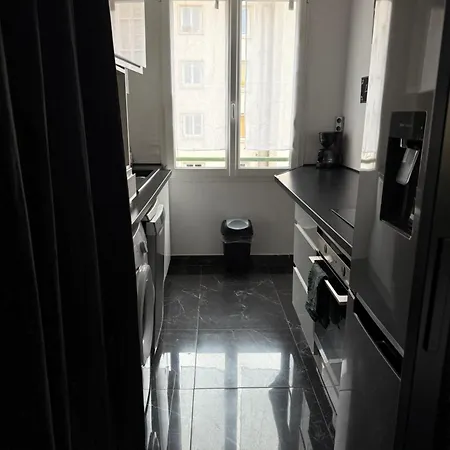 Centre Apartment *